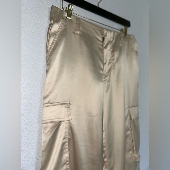 Tractr Light Beige Cargo Satin Trousers Pants Wide Leg Elastic waistband Sz 4/27 - Picture 9 of 12